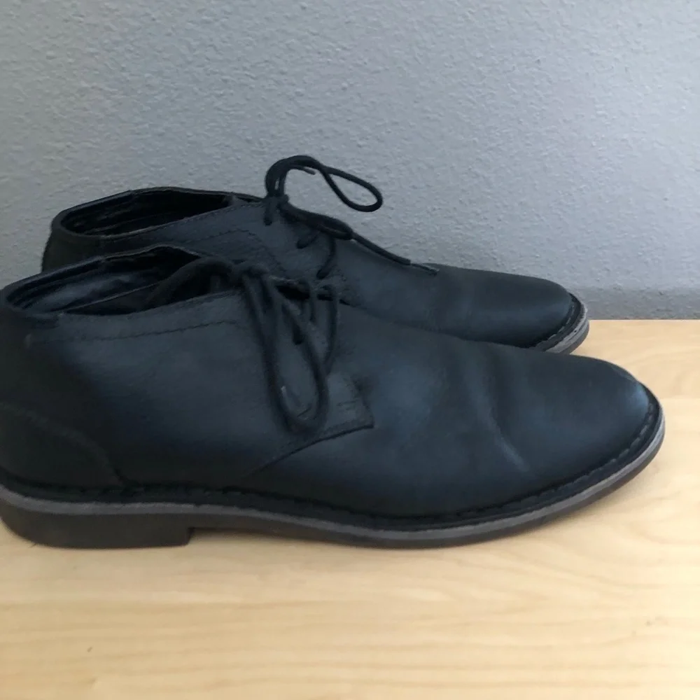 KENNETH COLE Desert Sun Leather Chukka Boots Men's size 10.5 Black Comfort